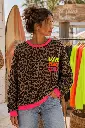Mercado Costeiro com Estilo Surf.webp