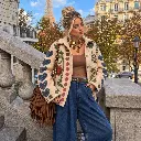 Estilo parisiense junto à Torre Eiffel.webp