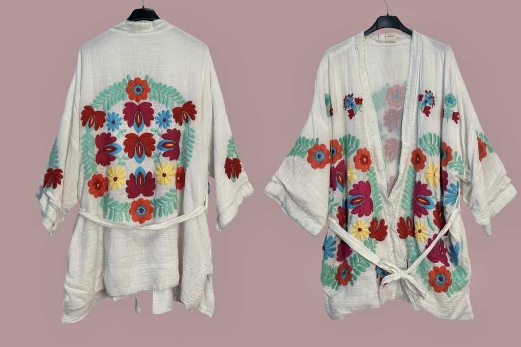 KIMONO-26618