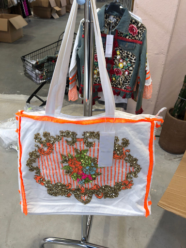 [AMX-BO1143] AMX-BO1143